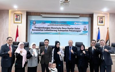Ujian Disertasi Halim Ahmad